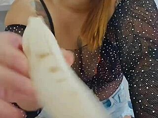 fazendo live com um shorts socado no cu - you think that's hot enough for more?