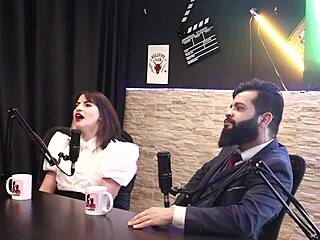 eles criaram uma produtora e sofreram muito no mercado j� tomaram golpe e ela estava gr�vida quando entrou no mundo porn� - lady snow e lord kenobi sheer red