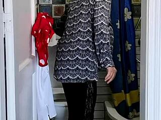 a day with mariaold includes toilet peeping then evening joi and playful fun