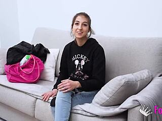 Old Man Fucks 18-Year-Old Girl Vanesa Merino Gives Virgin Pussy To Don Jorge - Fakings