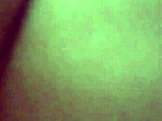 Esto es lo que pasa cuando le pido el culo a la se�ora que lava mi ropa los fines de semana. Le gusta por el culo y me di� unos sentones sin cond�n consolador en el hoyo equivocado?