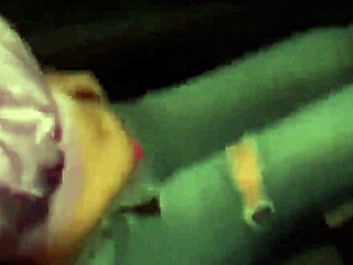 recojo una desconocida de 18 anos en la calle y acepta follar a cambio de dinero