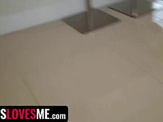 嘿，为啥烦躁18+继兄妹隔离情趣内衣互舔？