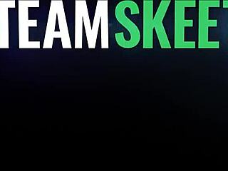 Morning Wood Surprise as Alice and Nikki Share Sex Toys in Steamy Threesome Shower