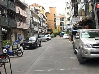 芭提雅LK地铁街泰国游客狂欢亚洲辣妹本地风骚体验