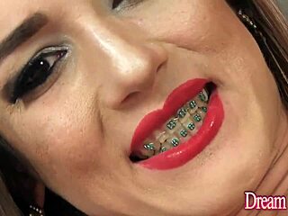 Oh, feel this dildo deep in my ass while I jerk off solo.