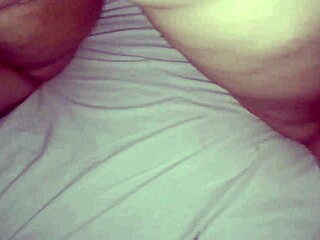 Hey, check out this gringa facing off against a hispanic challenger