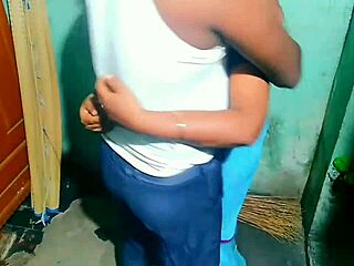 Indian woman room cleaning leads to sex with house owner in bedroom