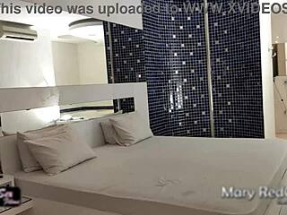 o boy da academia me seguiu pra me cantar e conseguiu me comer no banho com deepthroat e anal