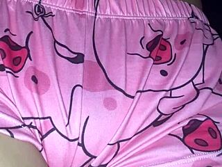 The brunette teen 18+ poses in softcore solo, showing off her big pussy and wet curves. DADDY watches her innocent pigtails in homemade reality.