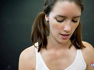 Lovely brunette Starshine sucks big cock and finger fucks wet pussy 😘