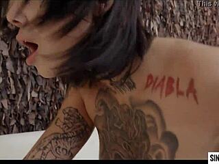 Genevieve Sinn craves Ramon Nomar's warm cumshot after intense doggystyle pounding