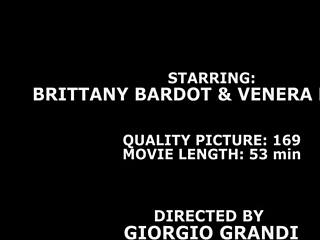 Brittany Bardot和Venera Maxima激烈2v2潮吹中出