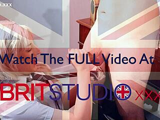 大学生制服妹口交榨到射精