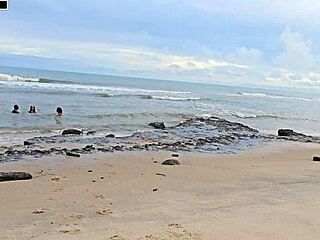 bricadeira acaba em muito sexo numa praia movimenta with big cock interracial blowbang and creampie