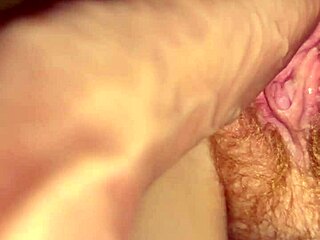 oh man i love watchin this exclusive closeup of wet pussy creamin up... wait, creaming? yeah thats it