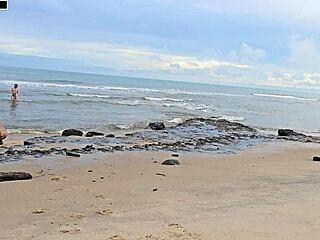 bricadeira acaba em muito sexo numa praia movimenta with big cock interracial blowbang and creampie