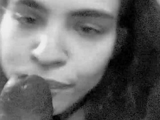 深喉巨型BBC假屌吸得我超兴奋快感爆棚