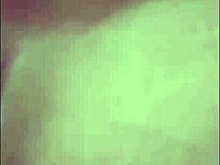 嘿，跟这可爱印尼妹去酒店狂欢两晚