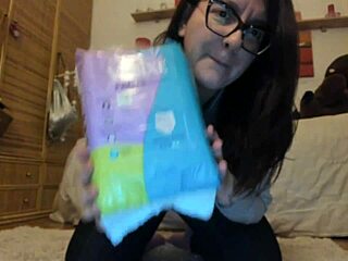 i love filling this diaper with warm pee for my intense fetish solo masturbation session