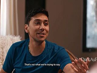 和塞琳娜洛夫梅丽莎斯特拉顿度假揭什么黑暗淫秘？