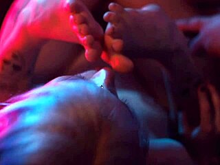 Girls craving wet feet licking pussy worship over cock 👅💦