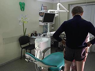 迷恋医生曲线狂野后入女上颜射爆