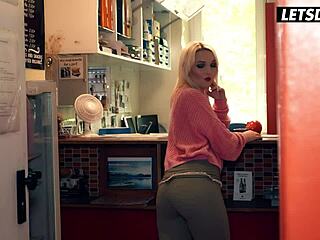 blonde lovita fate creampied pussy doggystyle hotel