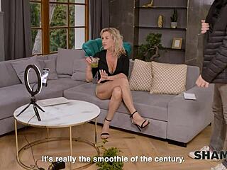 french mature blonde in pantyhose gets watched intimately