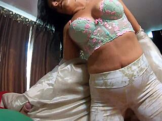 Yoga Pants Cameltoe Tease Leads to Milf Cum Drenched Jackets?