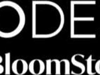 masseuse watches client masturbate in steamy lesbian sauna